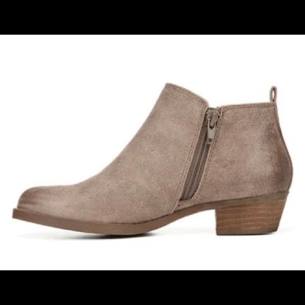 Size 9 Carlos Santana Brie Booties